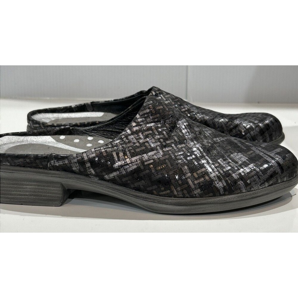 Naot Clog Women EU 41 US 10 Gray Metallic Suede Leather Mules Slip On Shoes